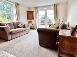 Lounge- click for photo gallery